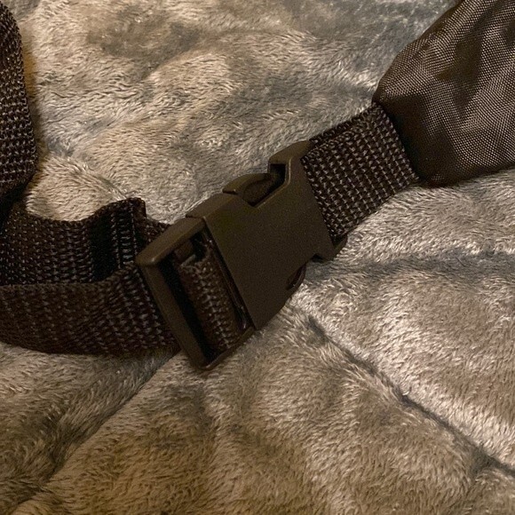 COCA COLA Insiders Club Fanny Pack and Deck of Cards - Picture 4 of 5